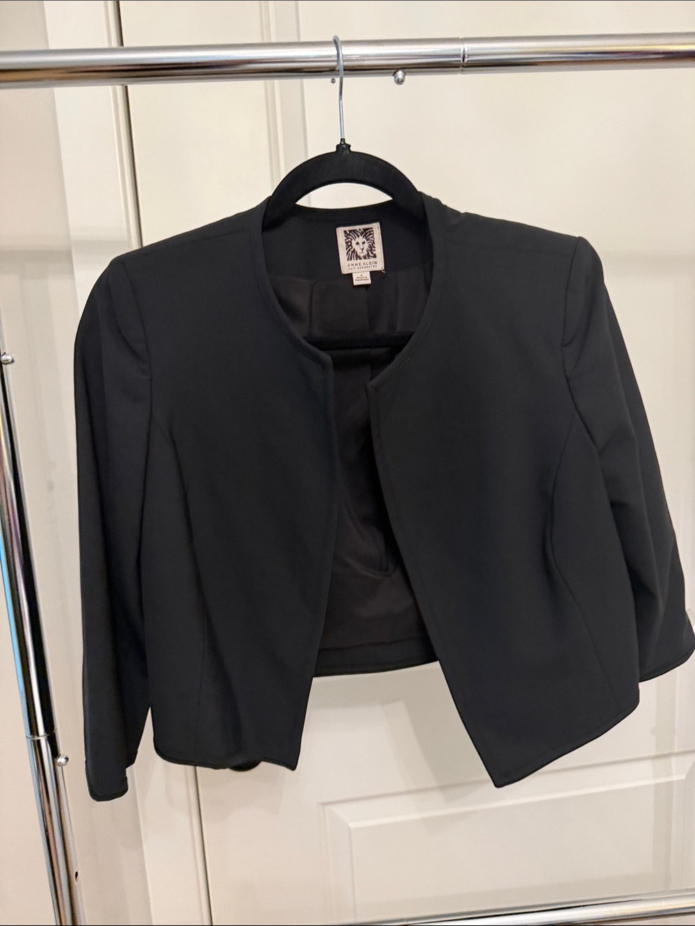 Anne Klein Black Cropped Open-Front Blazer
